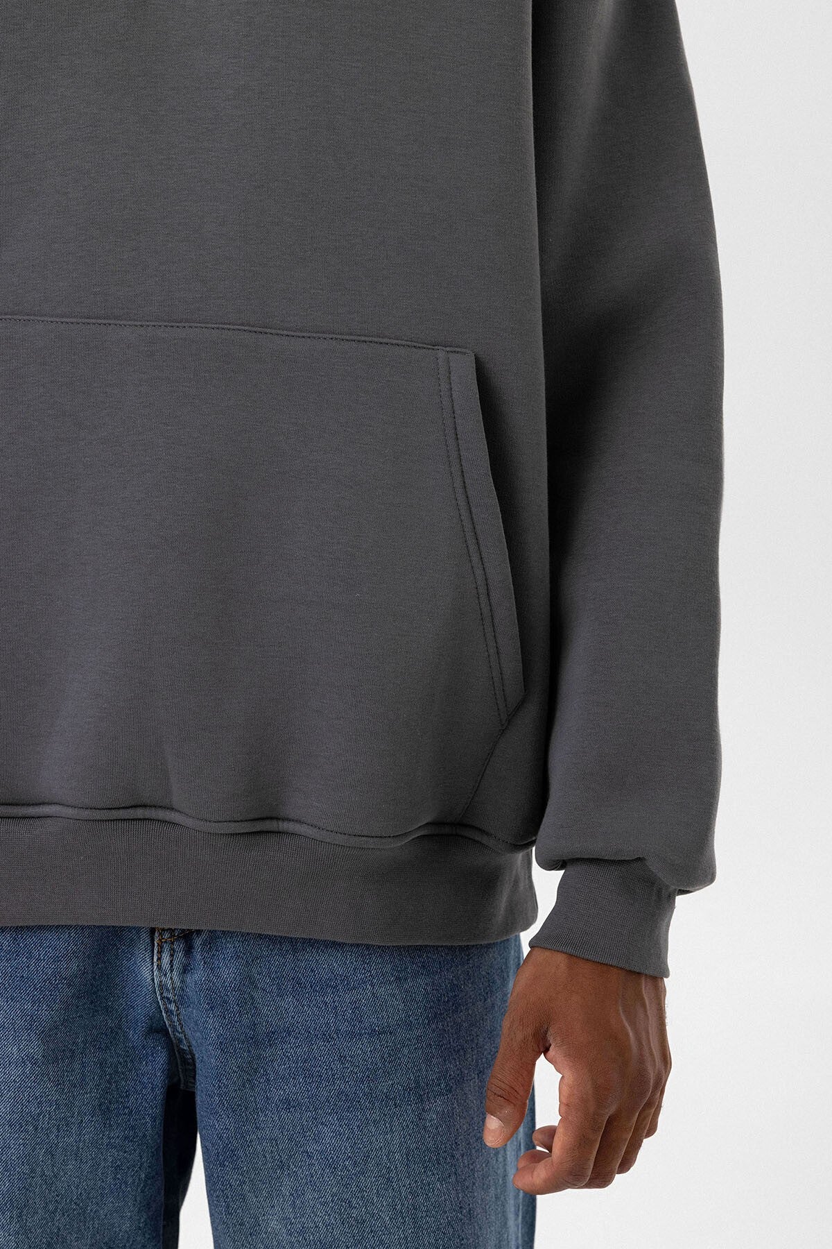 Basic Oversized Hooded Sweatshirt with Zipper Detail