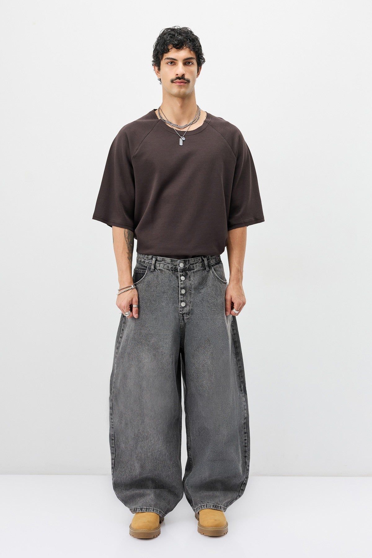 Barrel-Fit Jeans