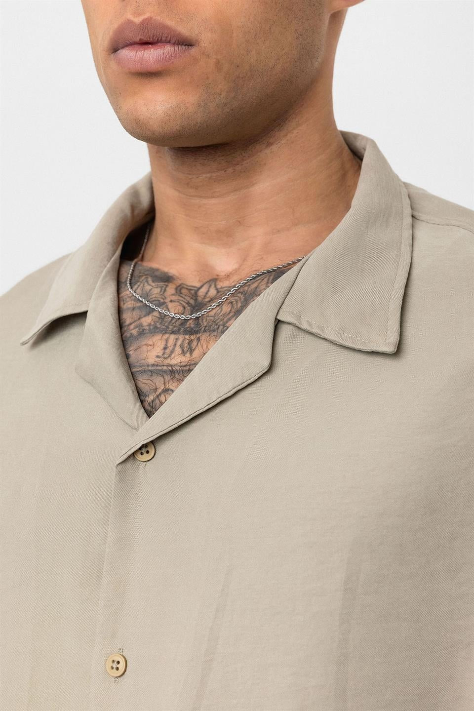 Oversized Short-Sleeve Shirt (Machine Washable)