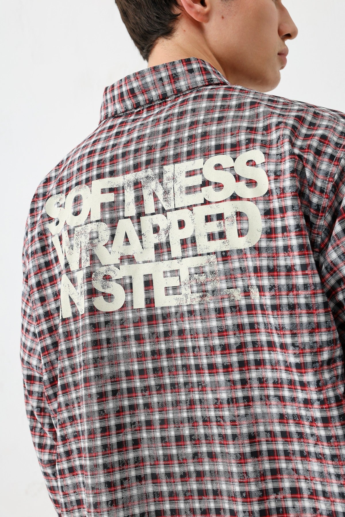 Long-Sleeved Checkered Shirt