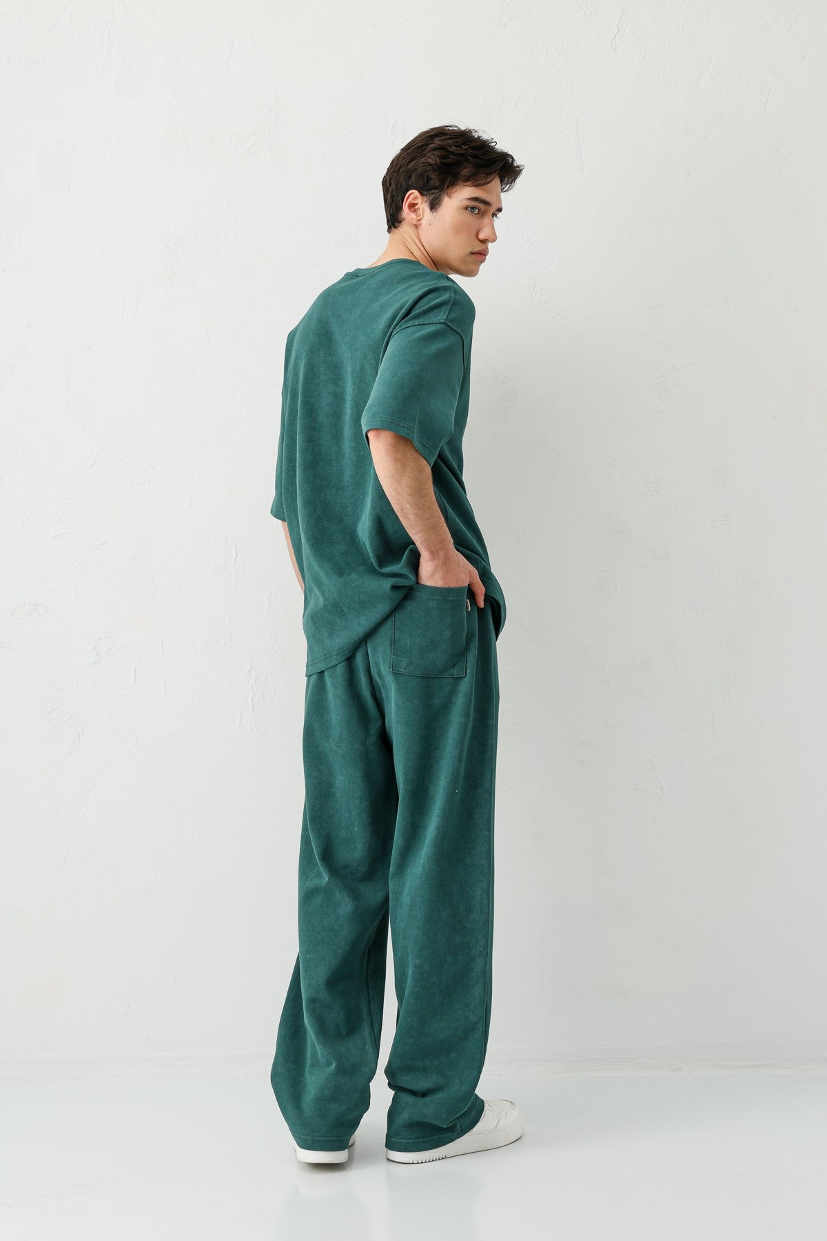 Short-Sleeved, Washed Oversized T-Shirt