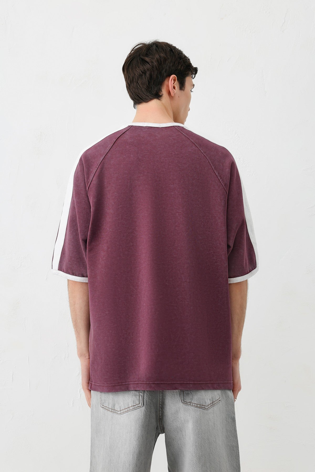 WASHED RAGLAN-SLEEVE T-SHIRT