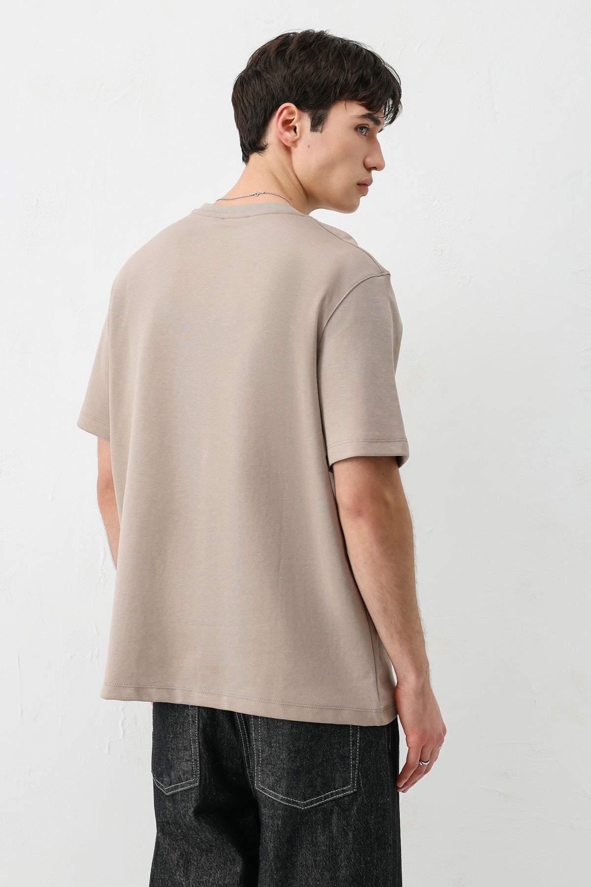 Short-Sleeved Boxy-Fit T-Shirt