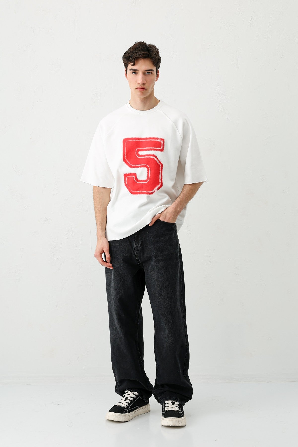 Oversized Crew Neck T-Shirt with 5 Prints