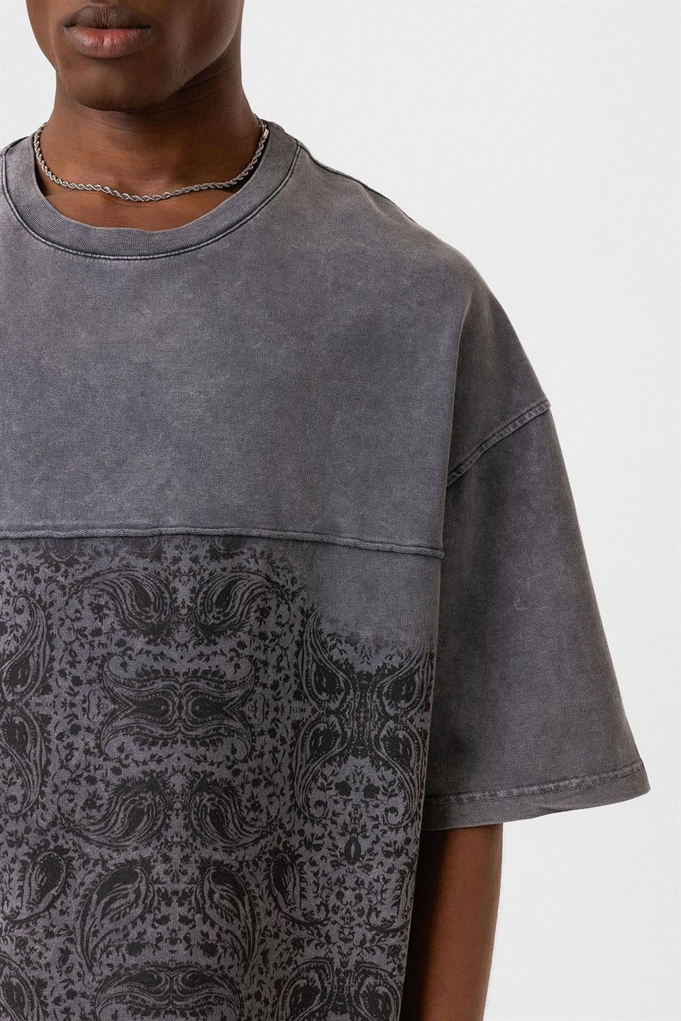 Oversized T-Shirt with Bike Neckline and Washable Collar