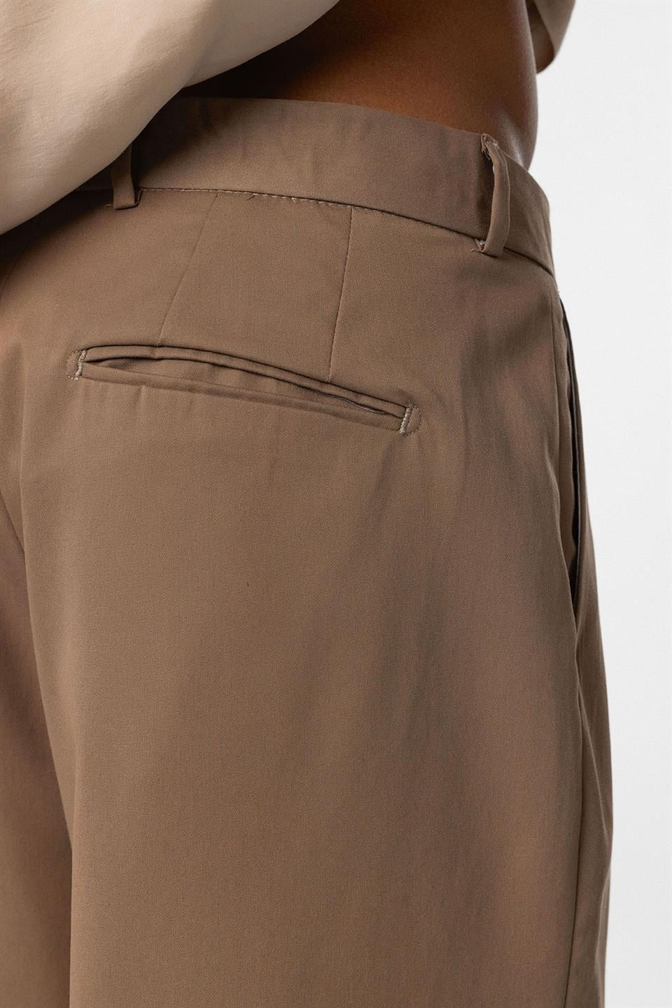 Baggy-Fit Pleated Pants