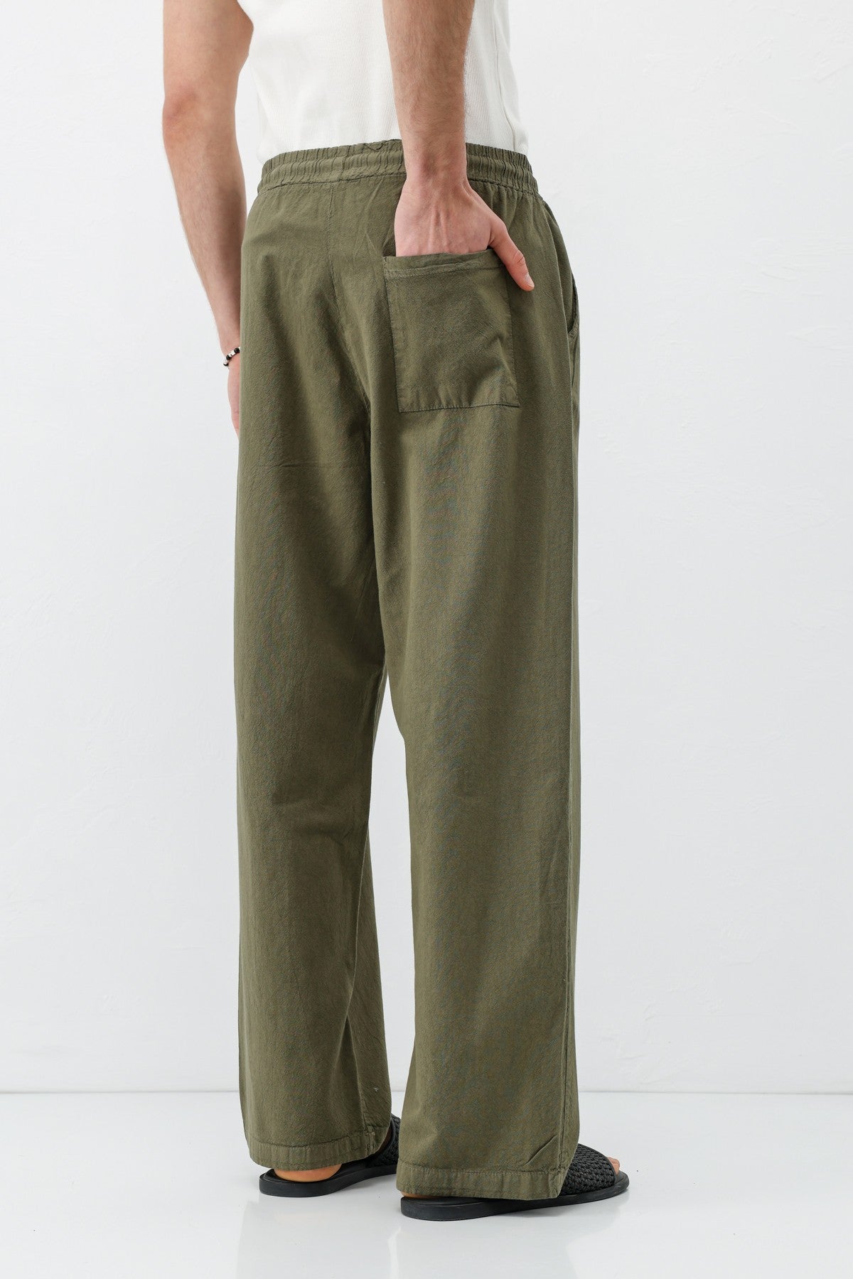 Baggy-Fit Linen Pants with Elastic Waistband