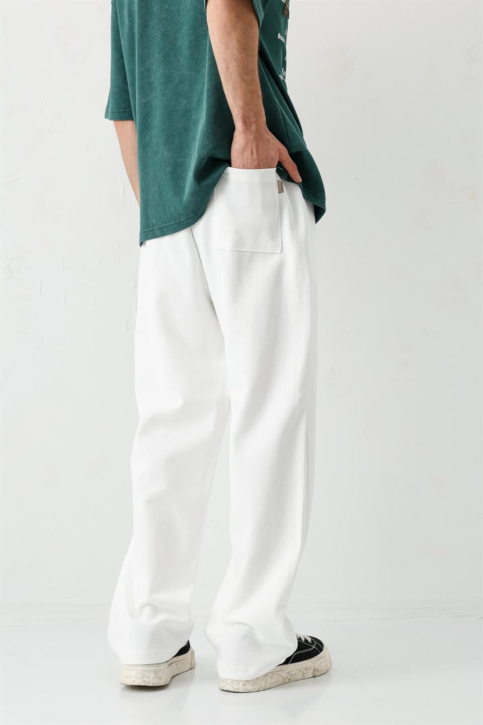 Baggy-Fit Pre-Washed Sweatpants