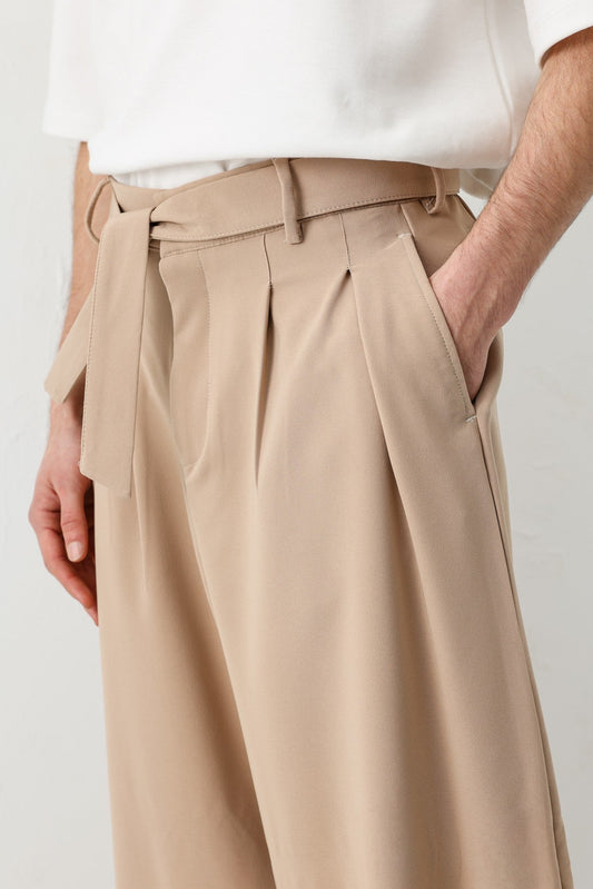 Barrel Fit, Tailored Fit, Belted Pants