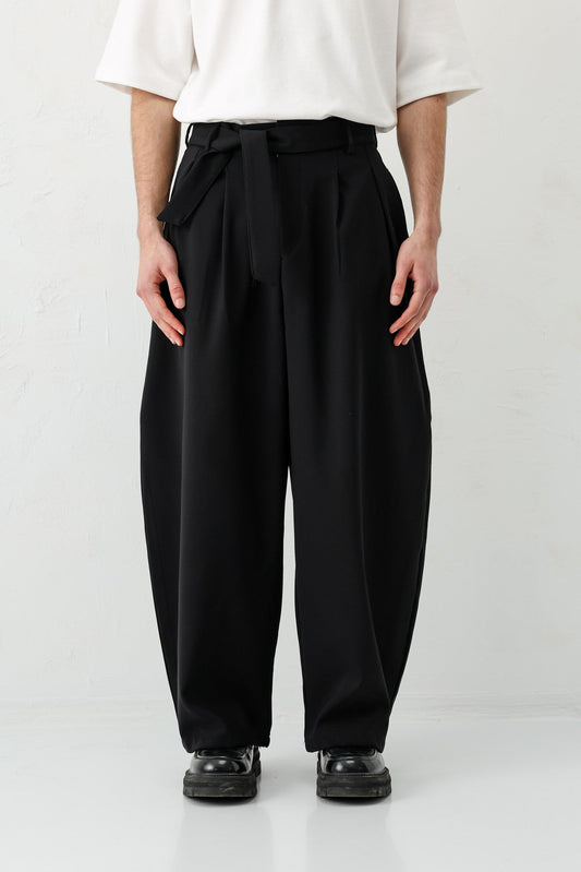 Barrel Fit, Tailored Fit, Belted Pants