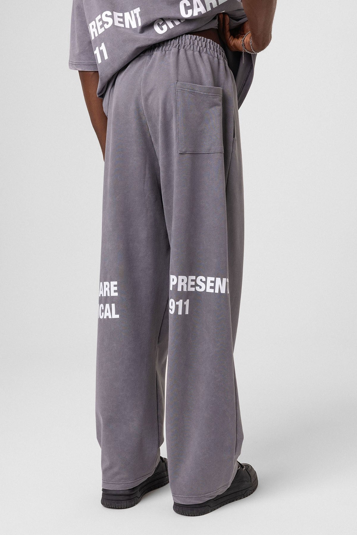 Oversized Sweatsuit Set with Back Print (Washed)