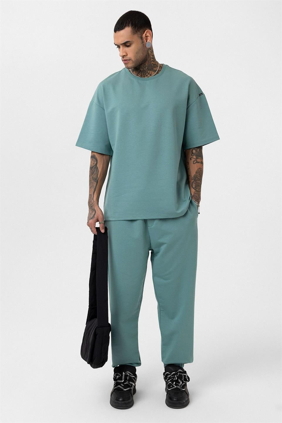 Basic Oversized Sweatsuit Set with Elastic Cuffs