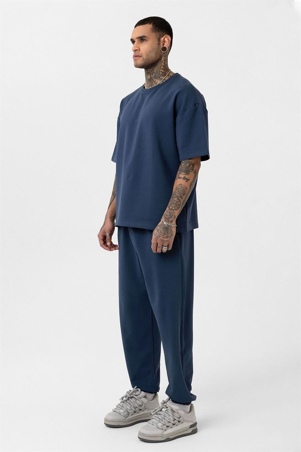 Basic Oversized Sweatsuit Set with Elastic Cuffs