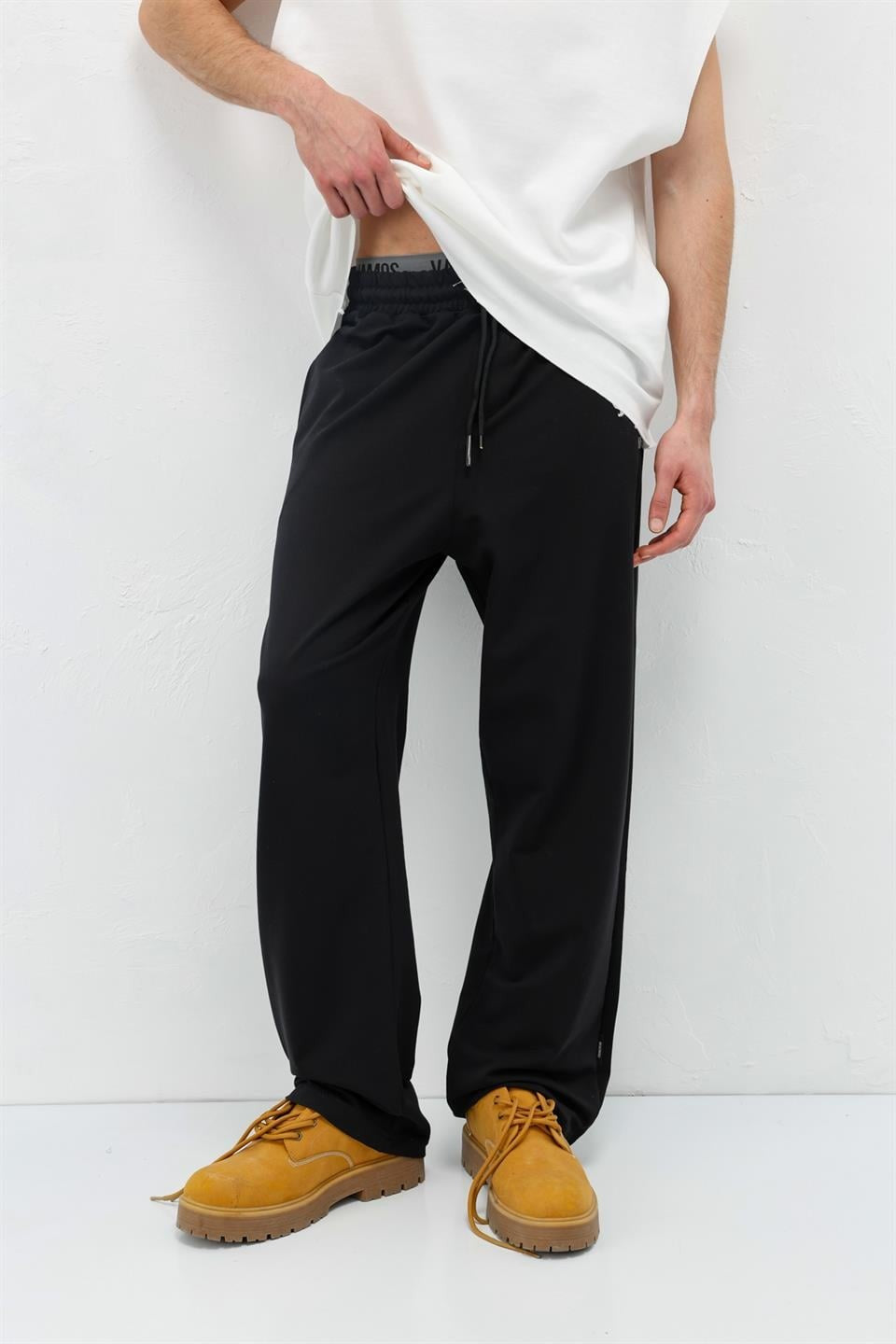Basic Elastic-Waist Sweatpants