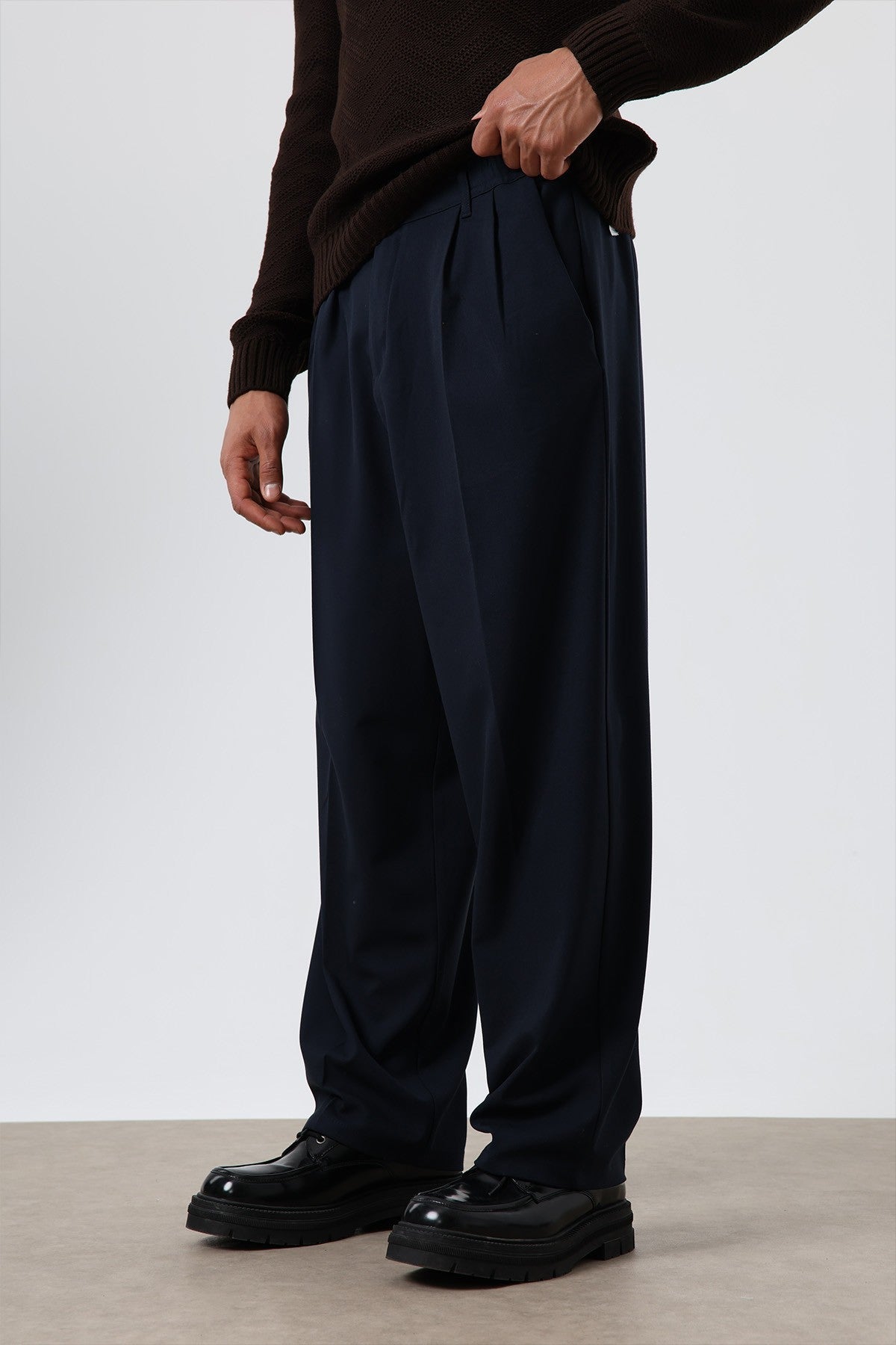 Baggy-Fit Fabric Pants 30-795-1
