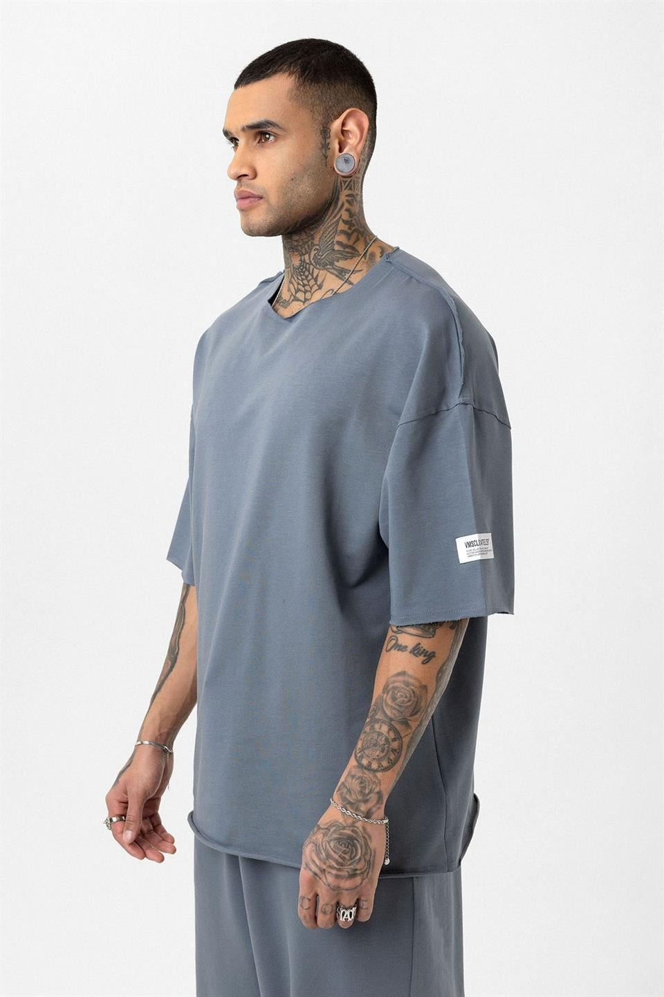 Label: Detailed Oversized Sweatsuit Set