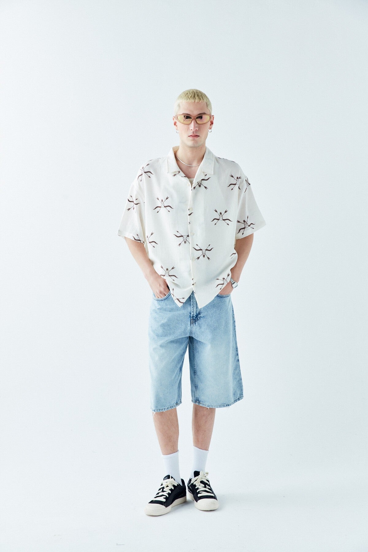 Patterned Short-Sleeve Oversized Shirt Without Pockets