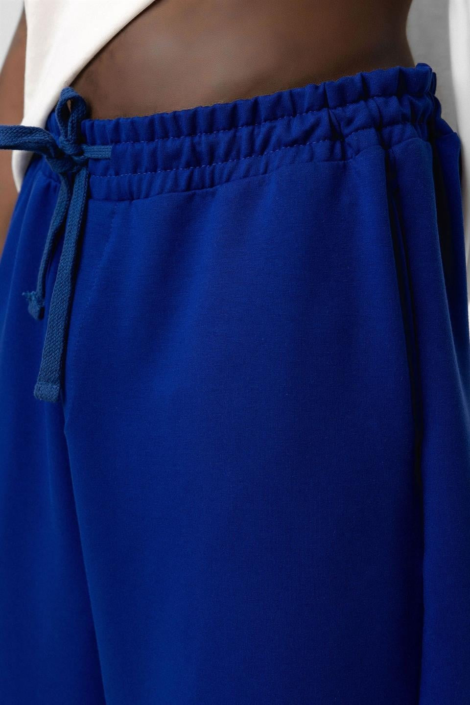 Basic Oversized Sweatpants with Elastic Cuffs