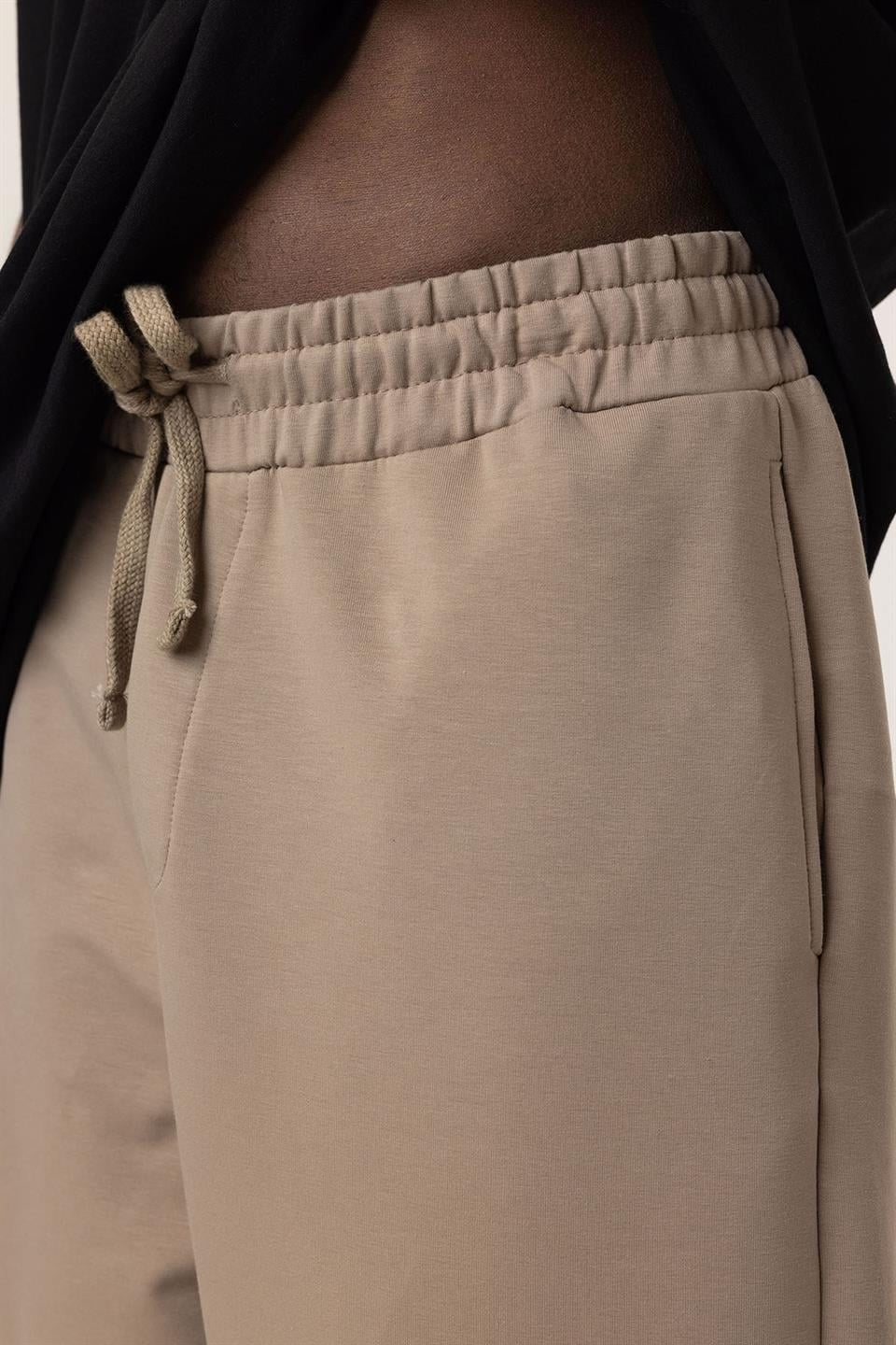 Basic Oversized Sweatpants with Elastic Cuffs