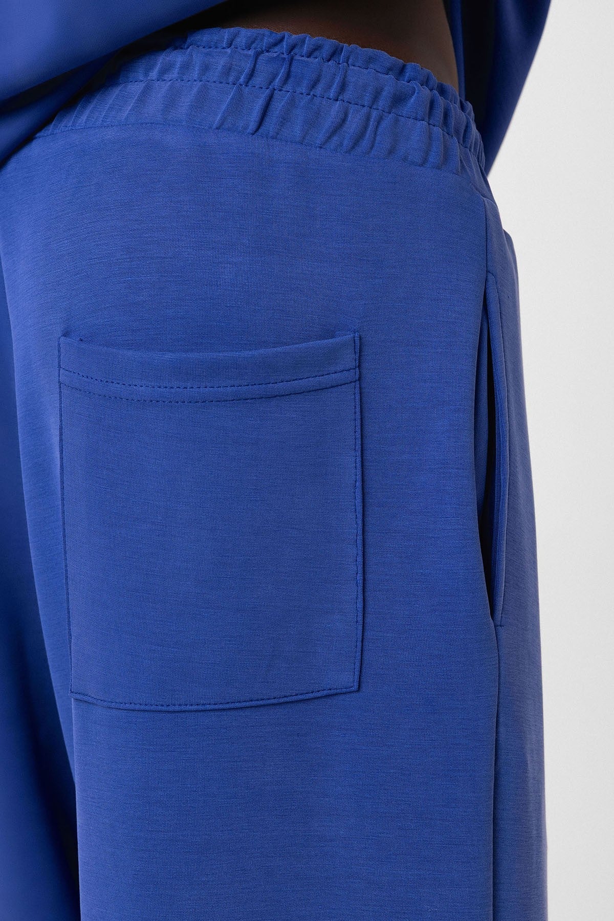 Label: Detailed Oversized Modal Fabric Sweatsuit Set