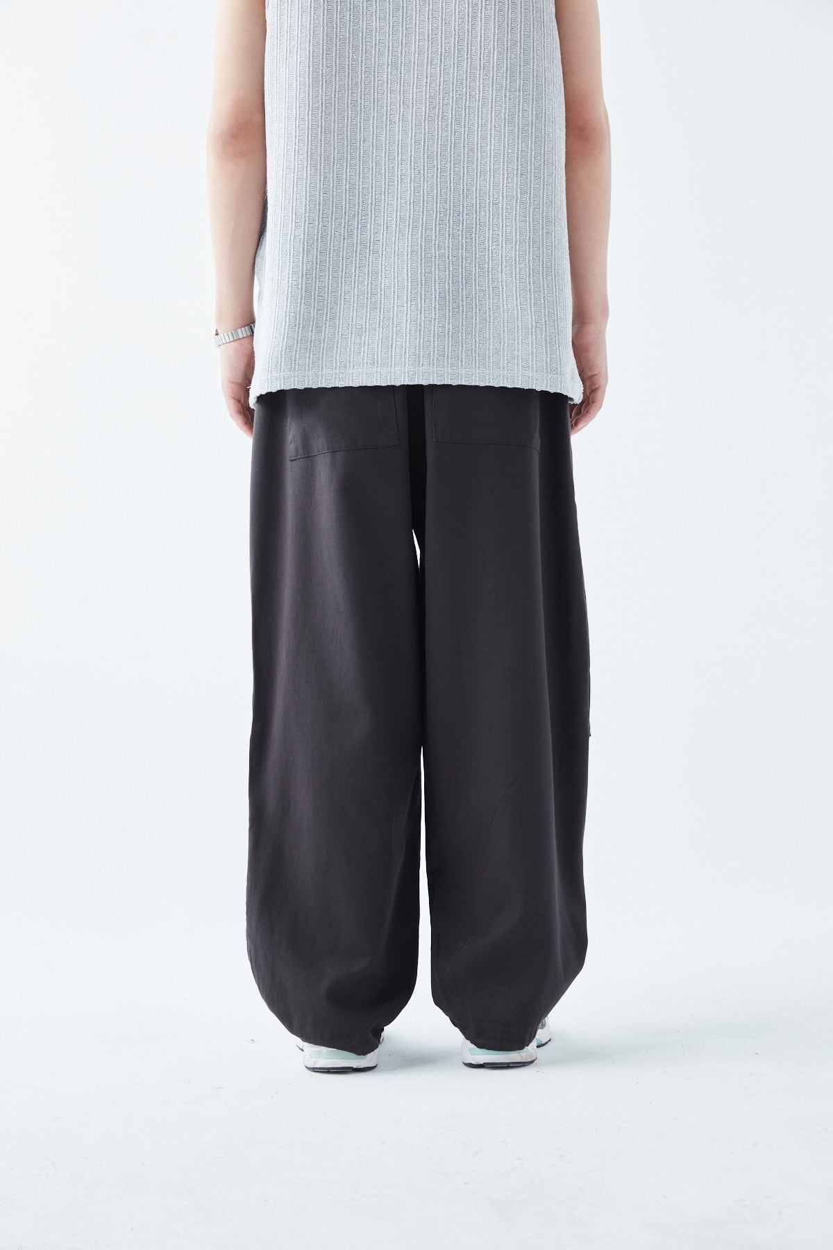 Baggy Linen Pants with Side Pocket Detail
