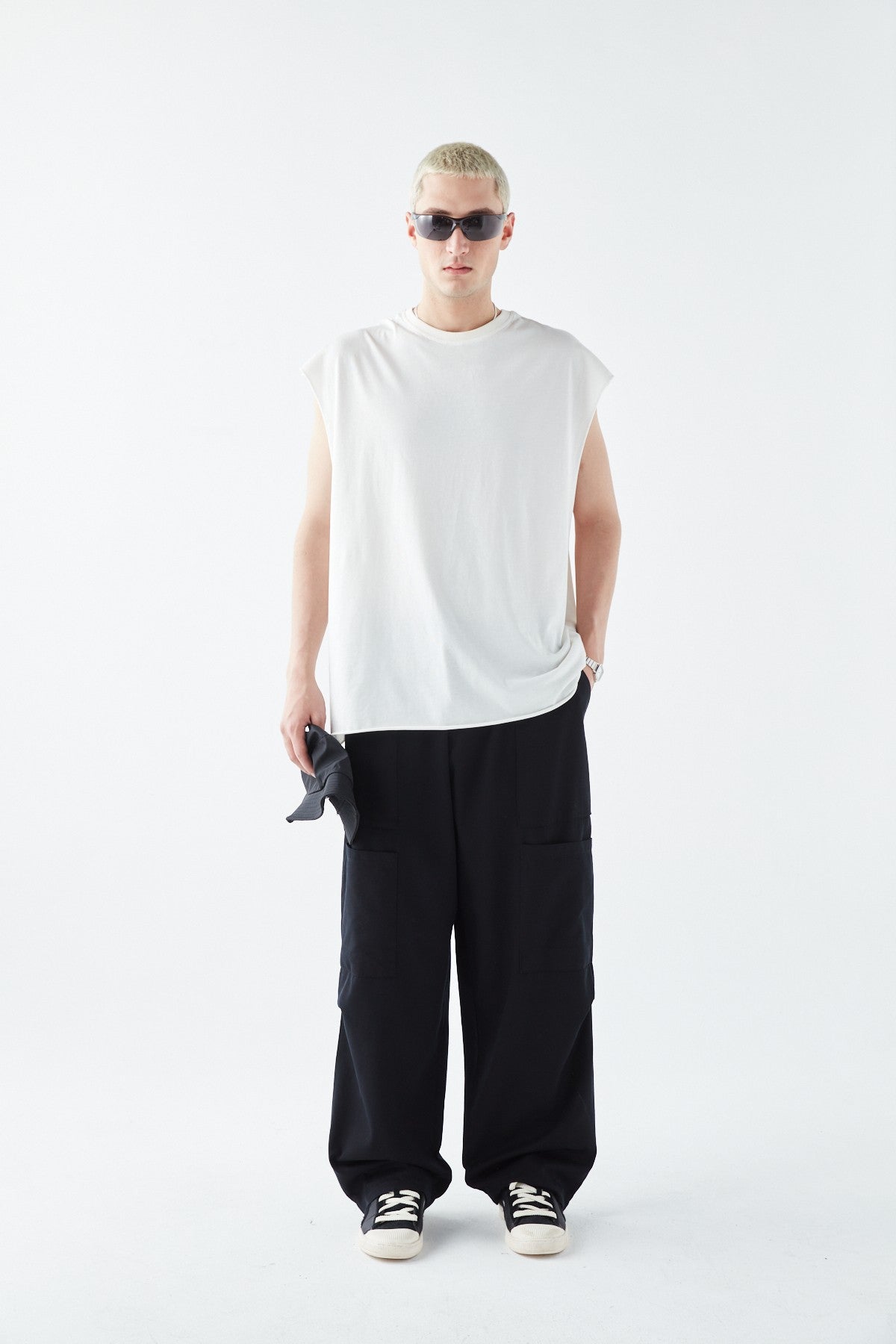Baggy Linen Pants with Side Pocket Detail