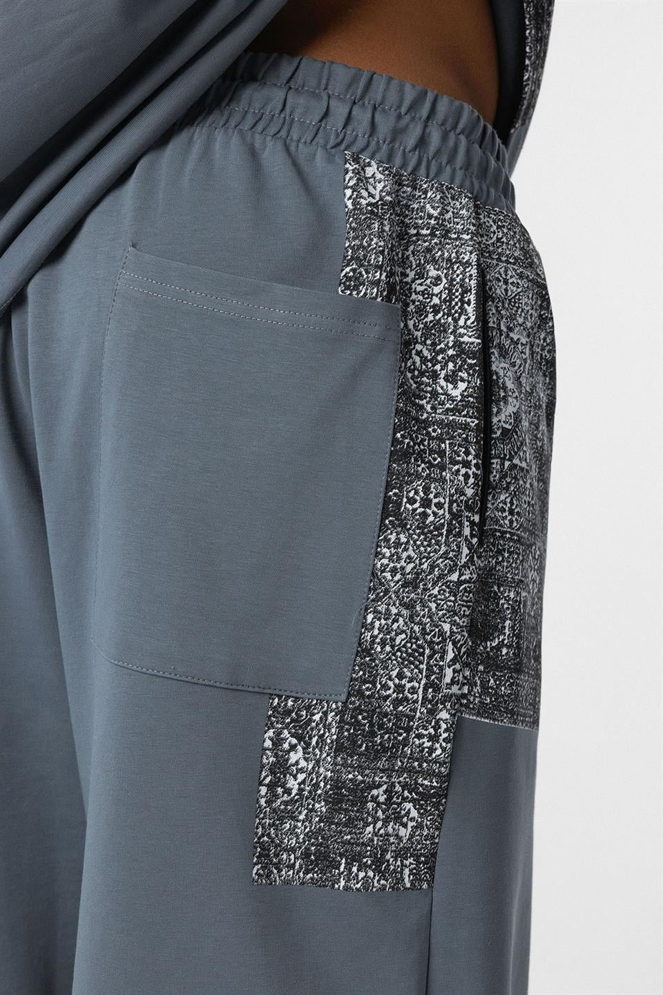 Oversized Sweatsuit Set with Ethnic Patterns