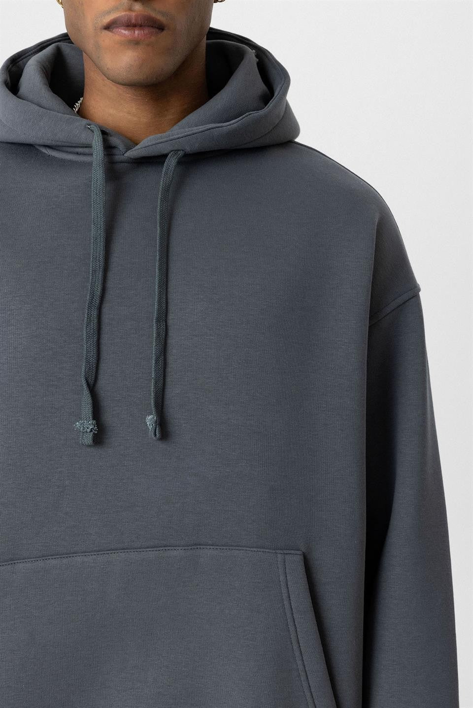 Basic Oversized Hooded Sweatshirt with Pockets