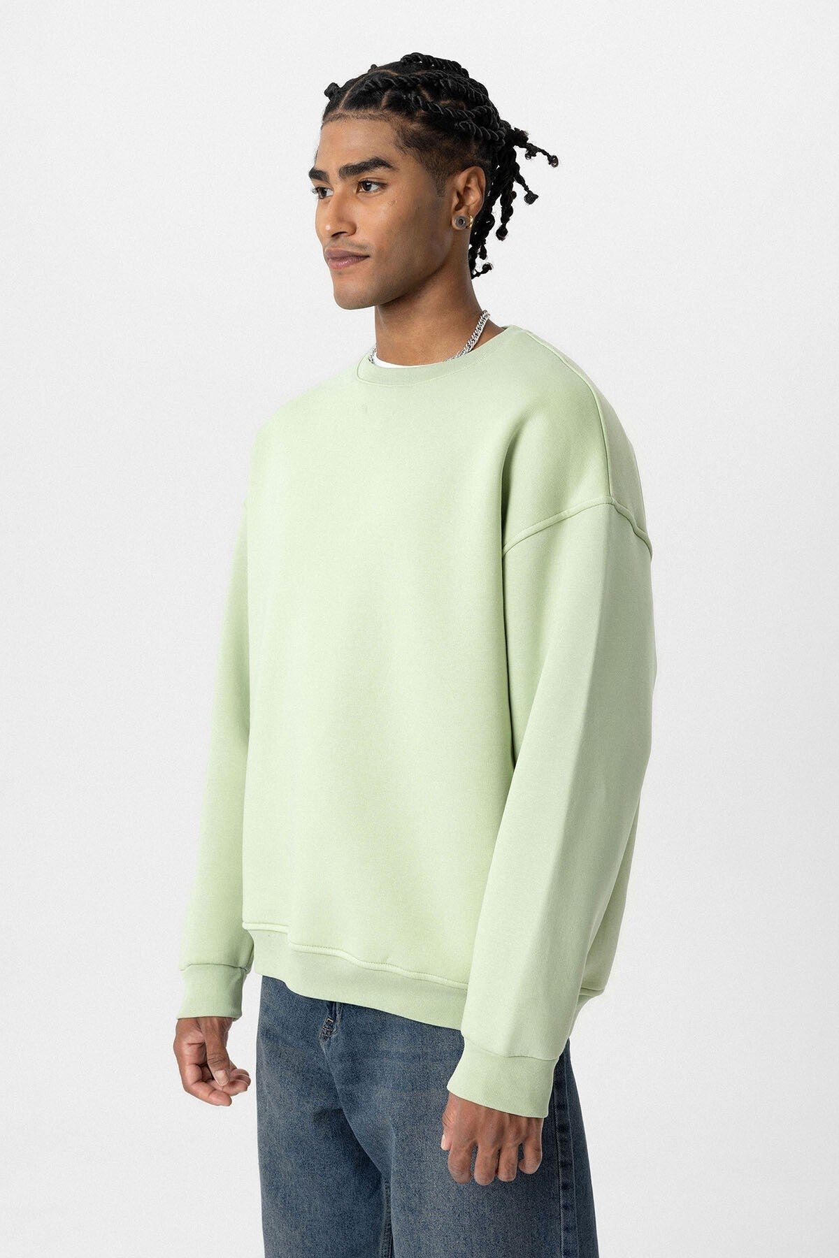 Basic Oversized Crew-Neck Sweatshirt