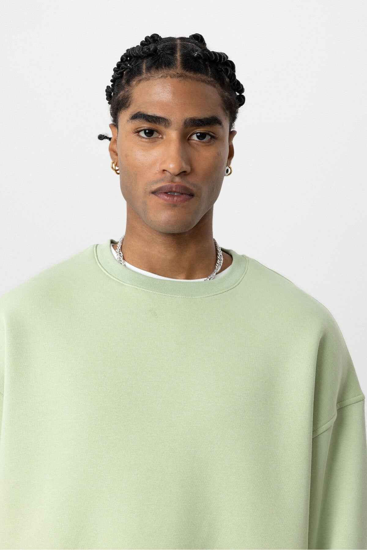 Basic Oversized Crew-Neck Sweatshirt