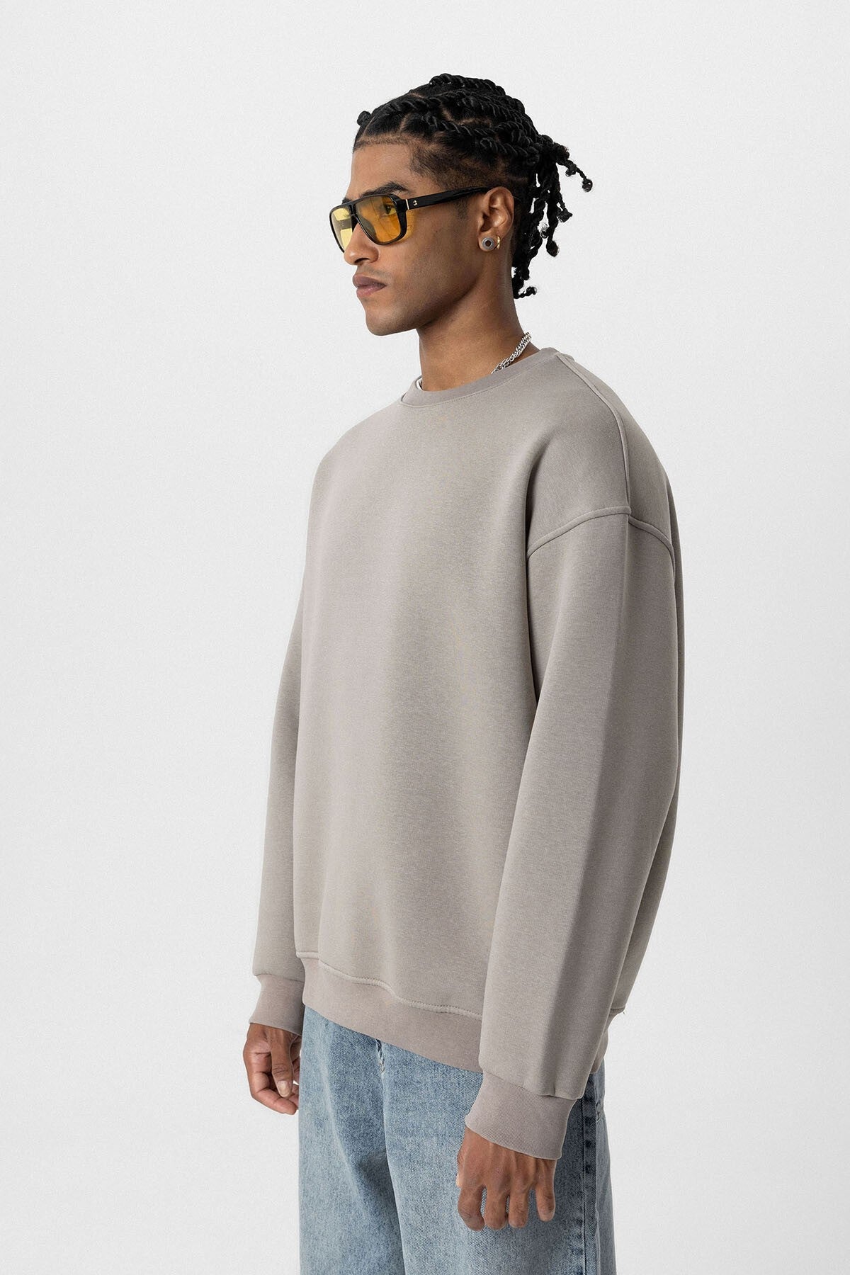 Basic Oversized Crew-Neck Sweatshirt