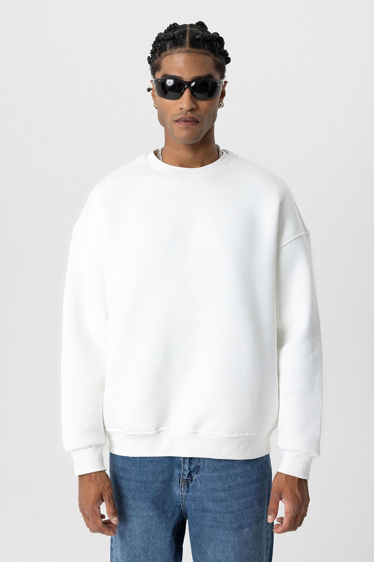 Basic Oversized Crew-Neck Sweatshirt