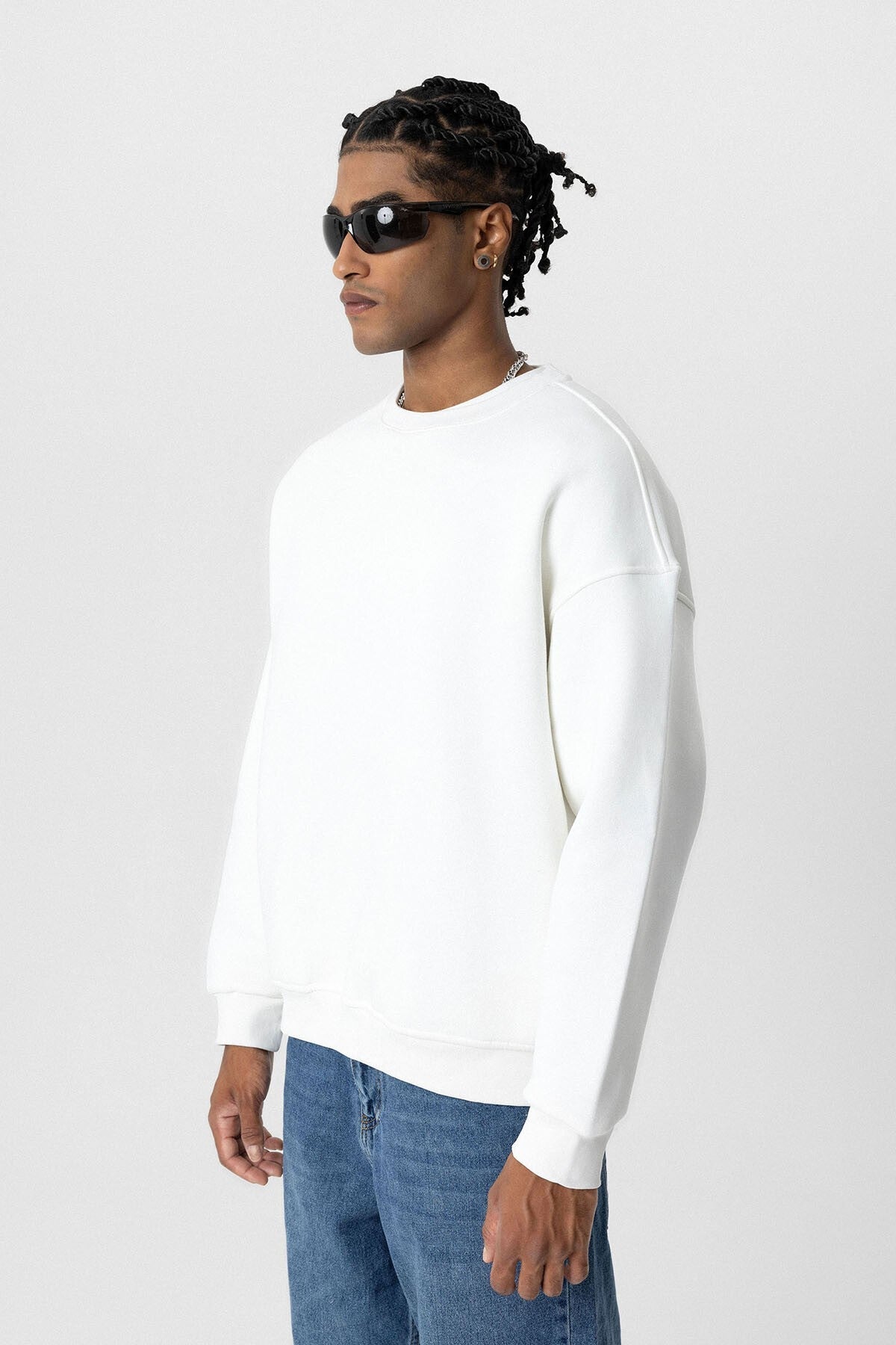Basic Oversized Crew-Neck Sweatshirt