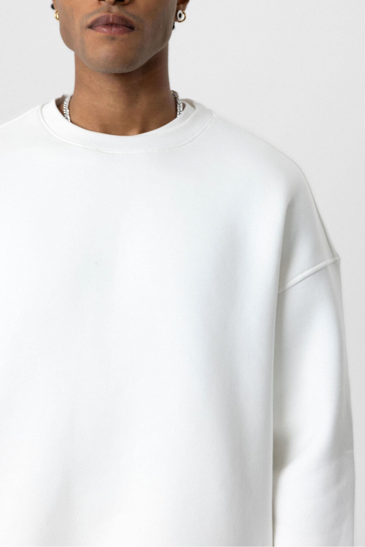 Basic Oversized Crew-Neck Sweatshirt