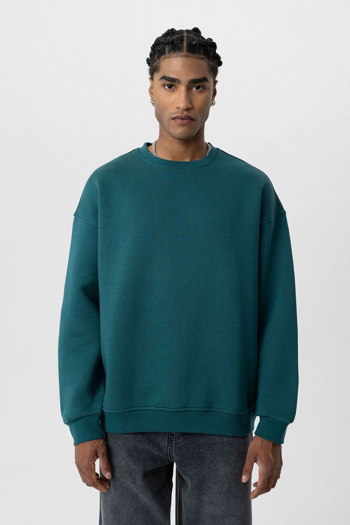 Basic Oversized Crew-Neck Sweatshirt
