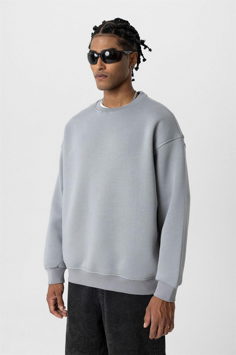 Basic Oversized Crew-Neck Sweatshirt