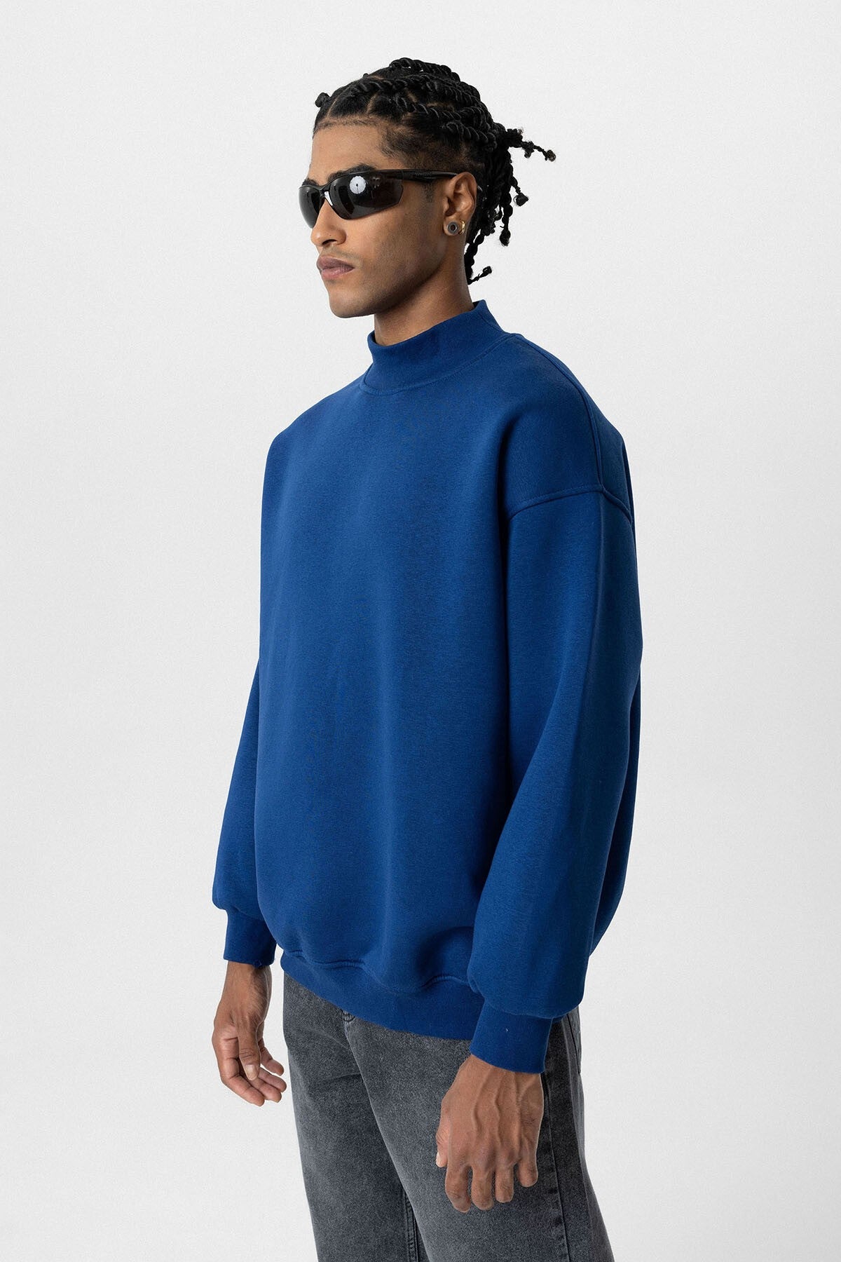 Basic Oversized Crew-Neck Sweatshirt