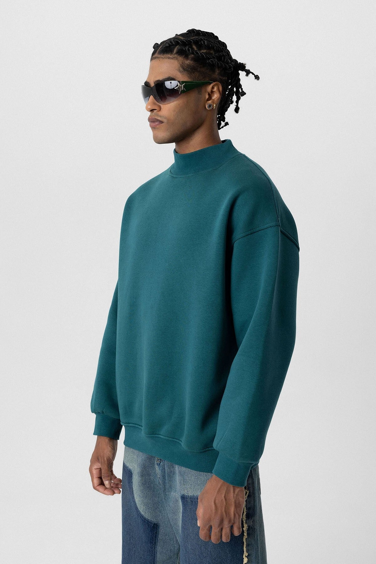 Basic Oversized Crew-Neck Sweatshirt