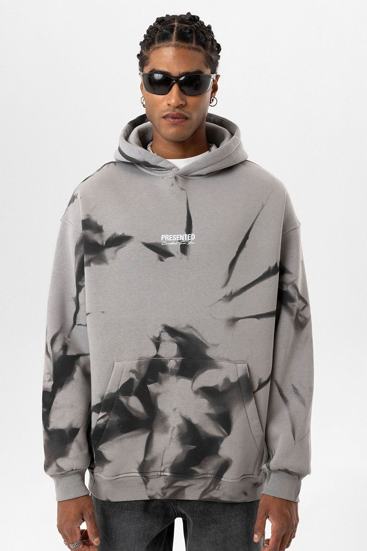 Color-Detailed Oversized Hooded Sweatshirt