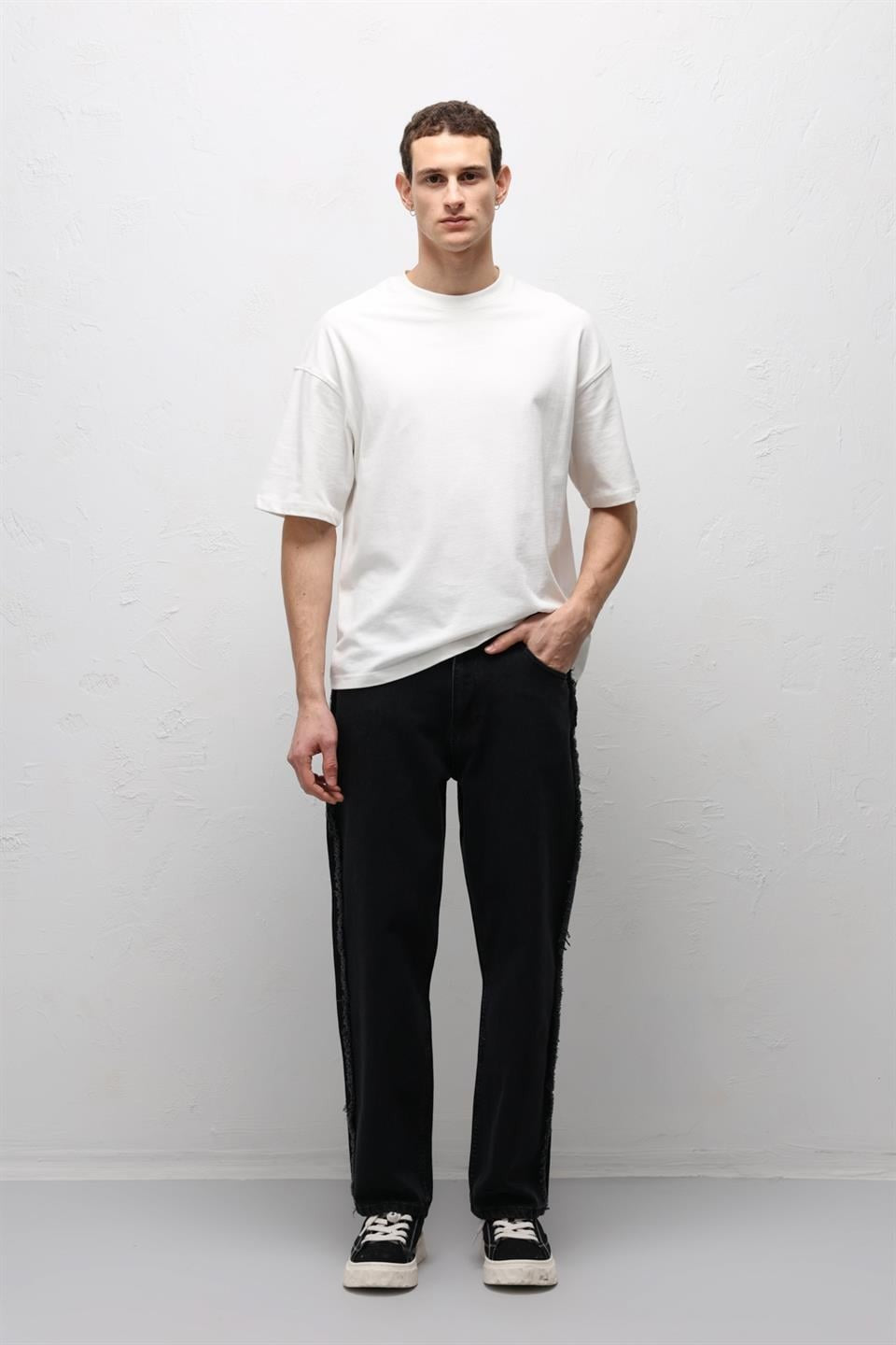 Baggy Jeans with Side Seam Details