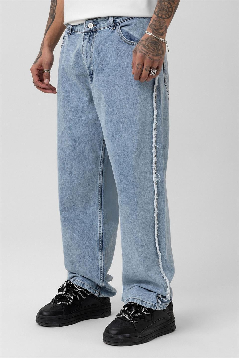Baggy Jeans with Side Seam Details