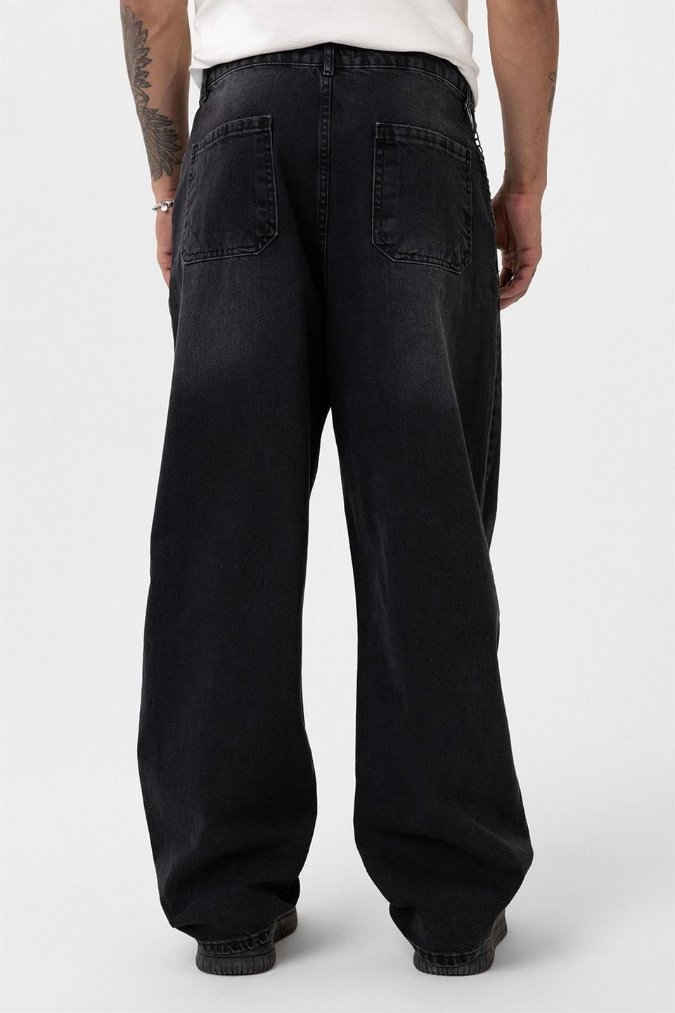 Pleated Baggy Jeans with Chain Accents