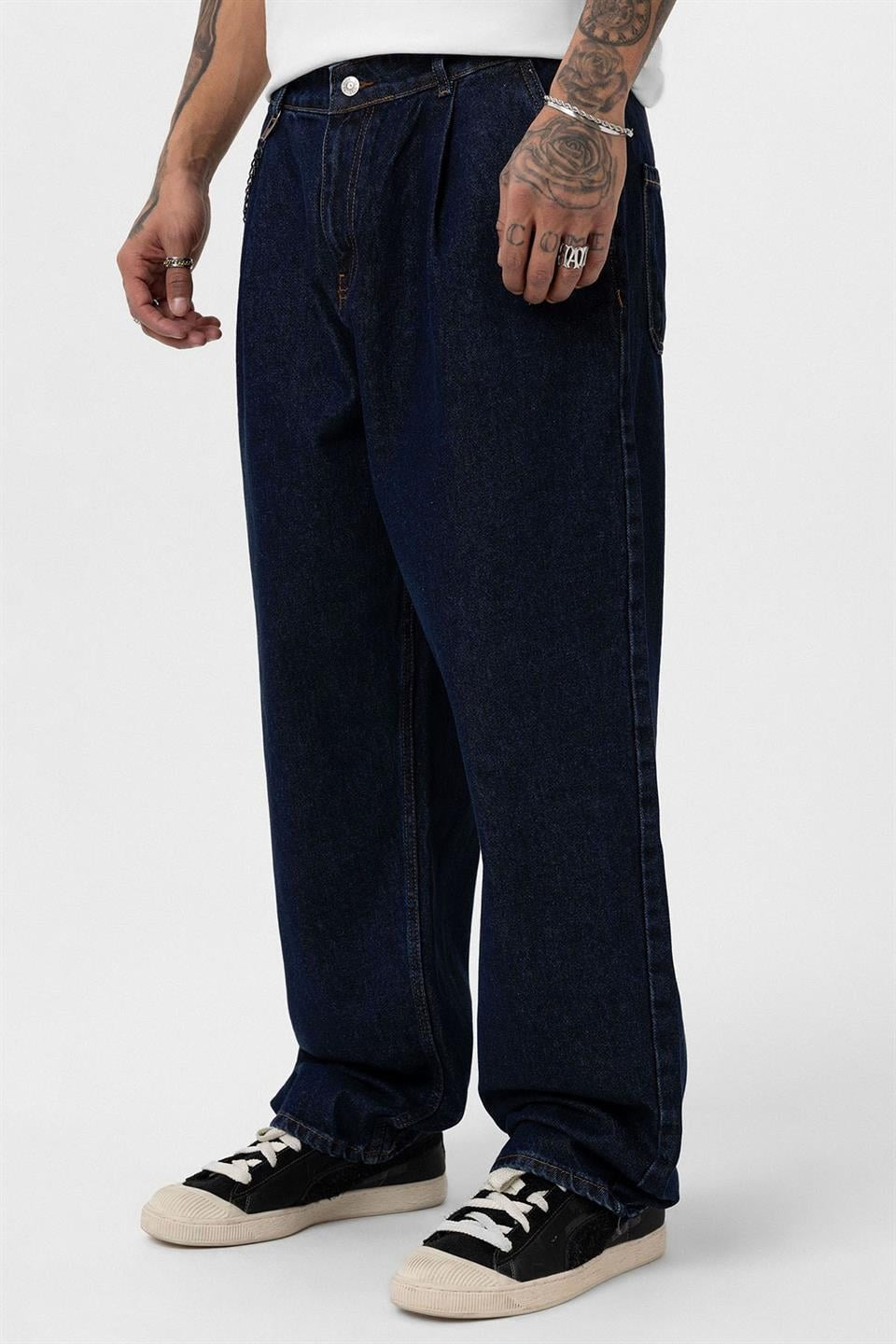 Pleated Baggy Jeans with Chain Accents