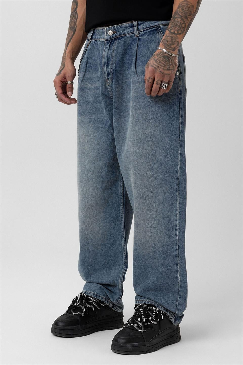 Pleated Baggy Jeans with Chain Accents