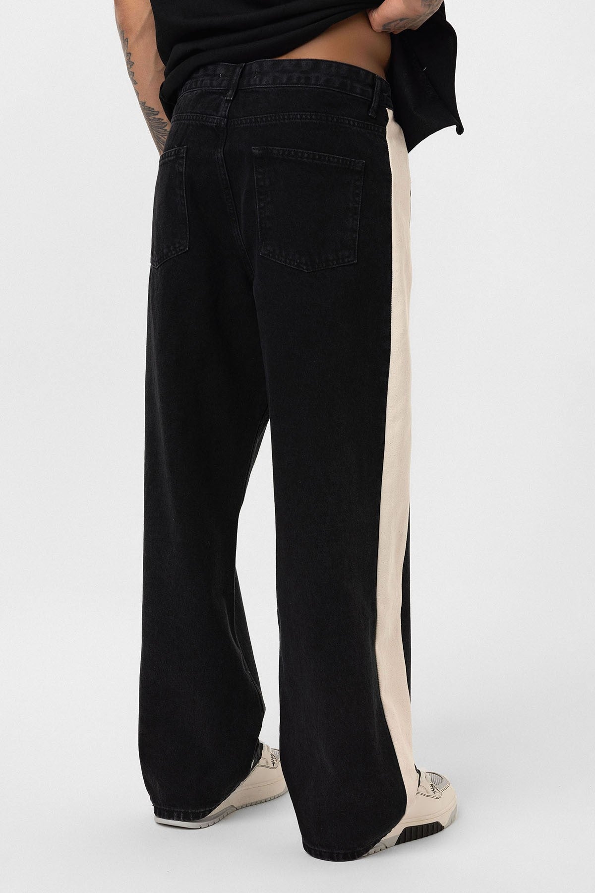 Baggy-Fit Jeans with Side Stripes