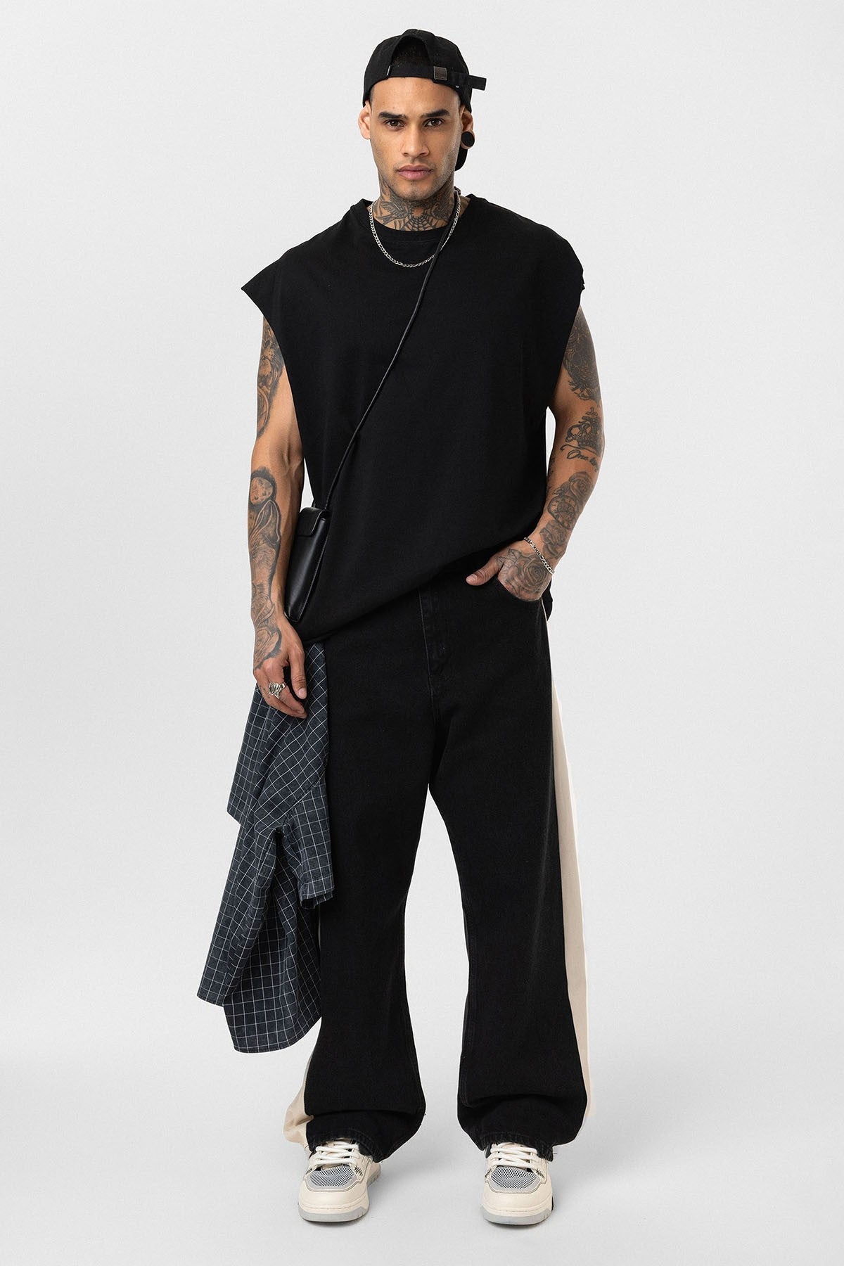 Baggy-Fit Jeans with Side Stripes