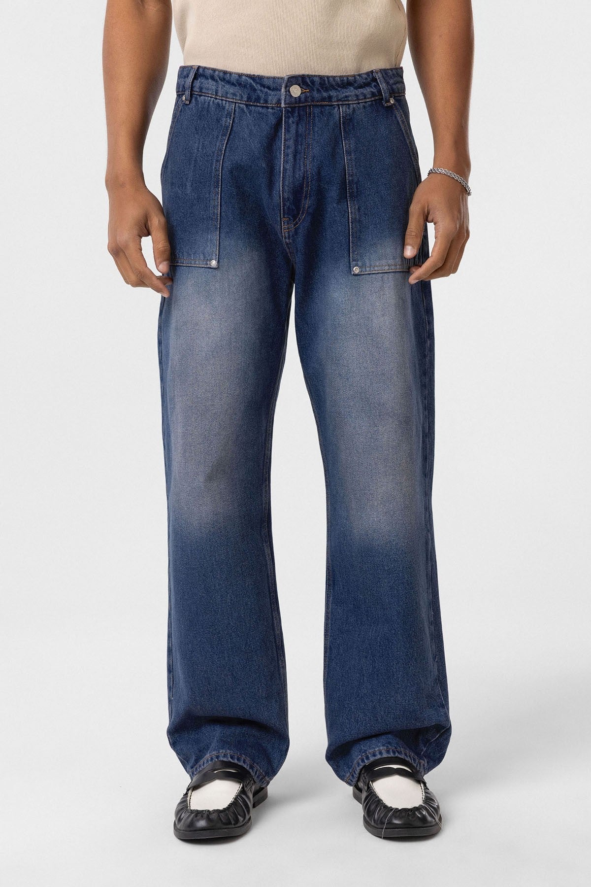 Baggy-Fit Jeans with Detailed Pockets