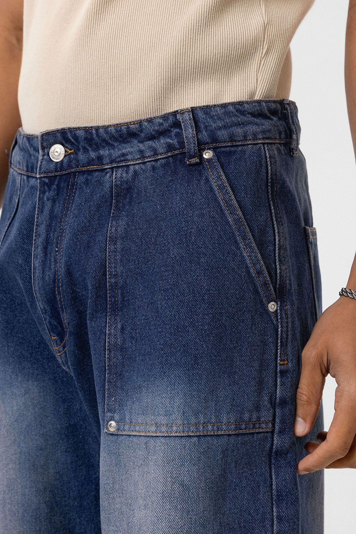 Baggy-Fit Jeans with Detailed Pockets