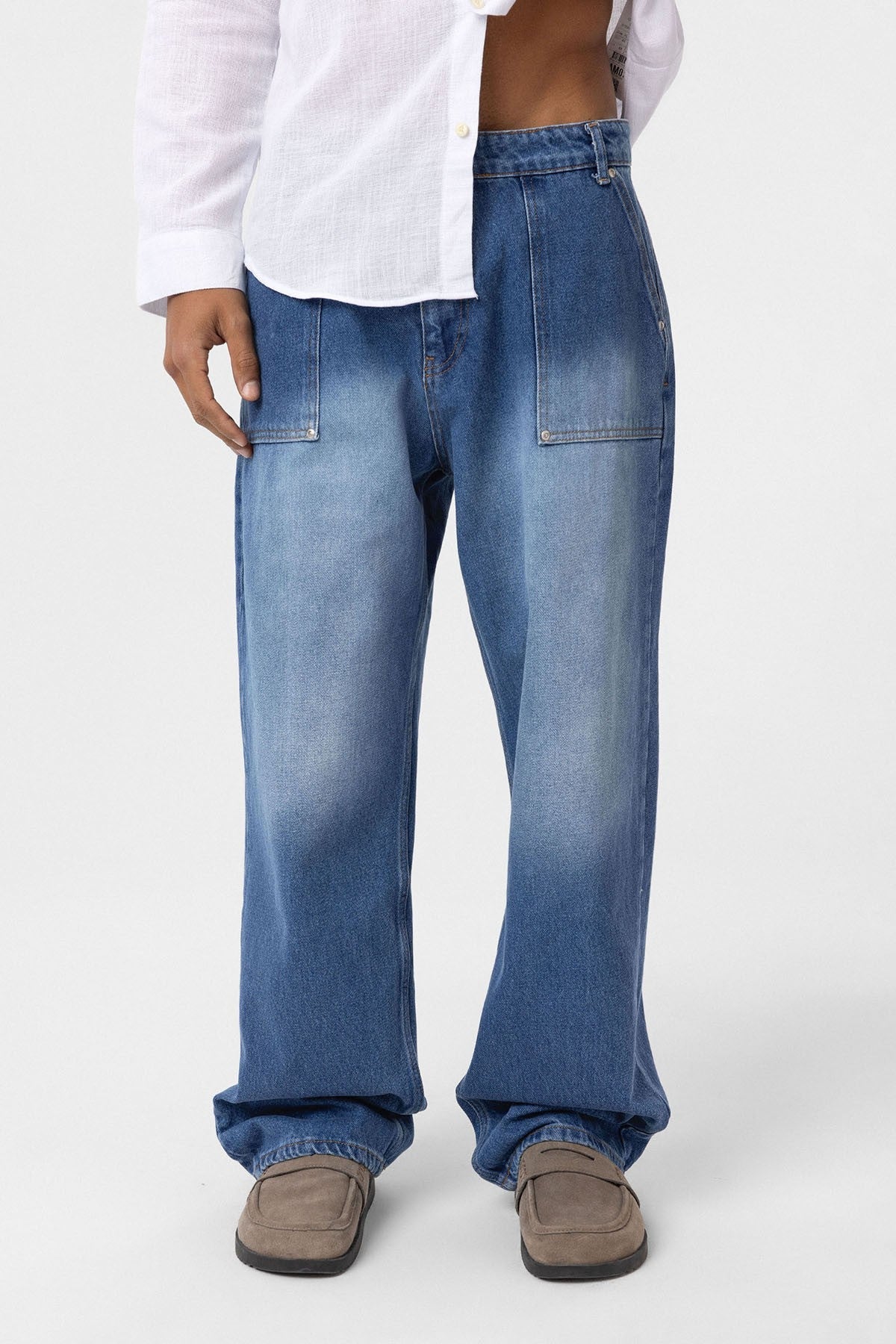 Baggy-Fit Jeans with Detailed Pockets