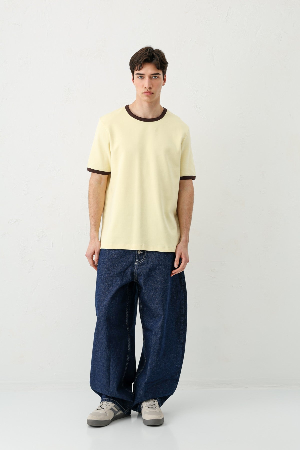 Barrel-Fit Jeans